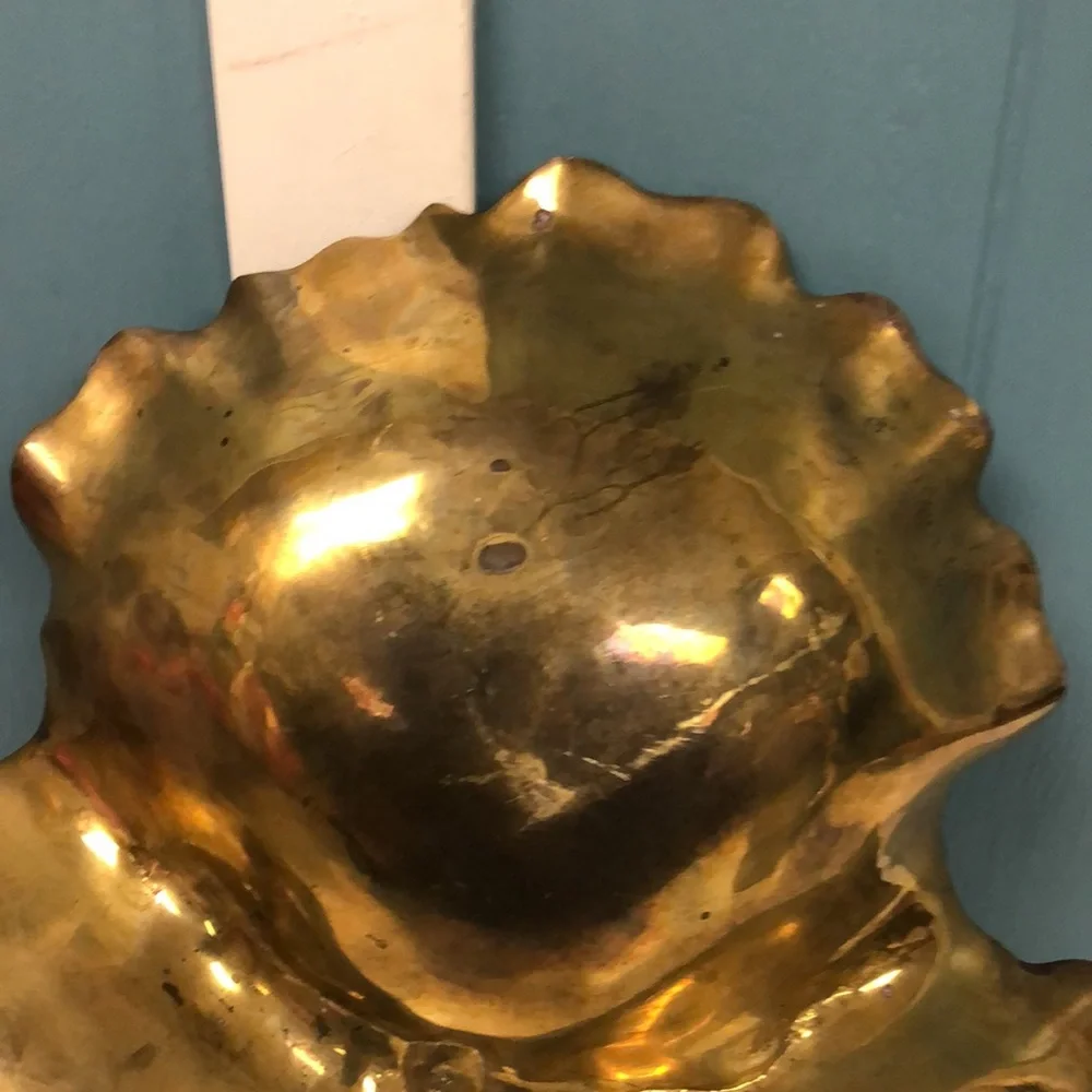 Large Heavy gold Brass Leaf Shell‎ sectioned Tray bowl Made In India 12” x 11”